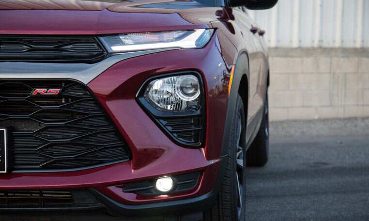 Front grille of the 2023 Chevrolet Trailblazer RS with bold RS badging and LED lighting